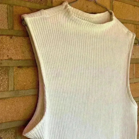 Madewell wide rib mock neck cream tank - Picture 3 of 8